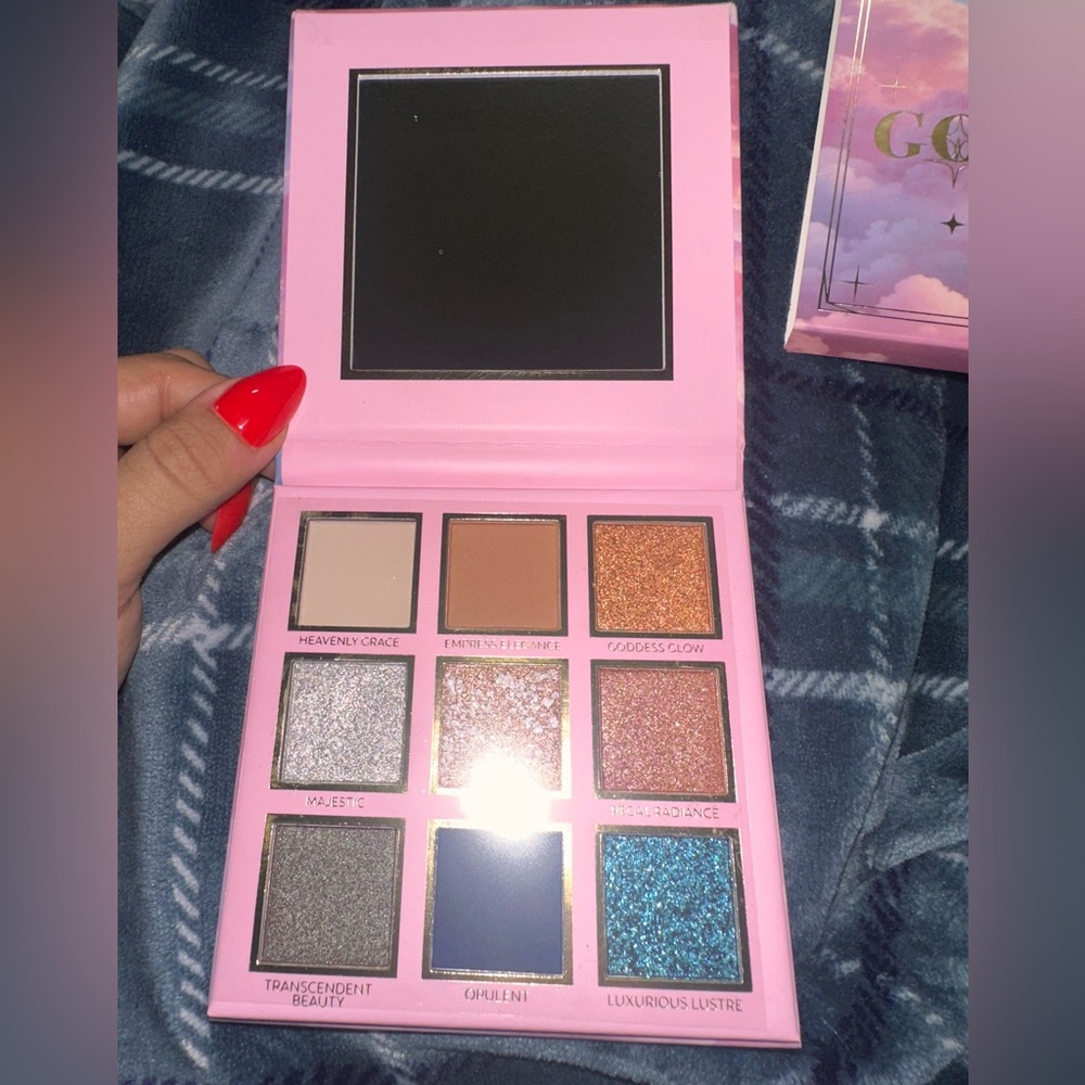 Eloise Beauty Eyeshadow Palette Goddess